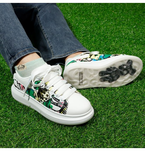Stylish girls white graffiti board shoes thick bottom flat casual shoes women versatile walking style shoes Stylish girls white graffiti board shoes thick bottom flat casual shoes women versatile walking style shoes